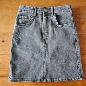 Junior Woman Zara Dark Gray High Waisted Denim Mini Skirt Size XS